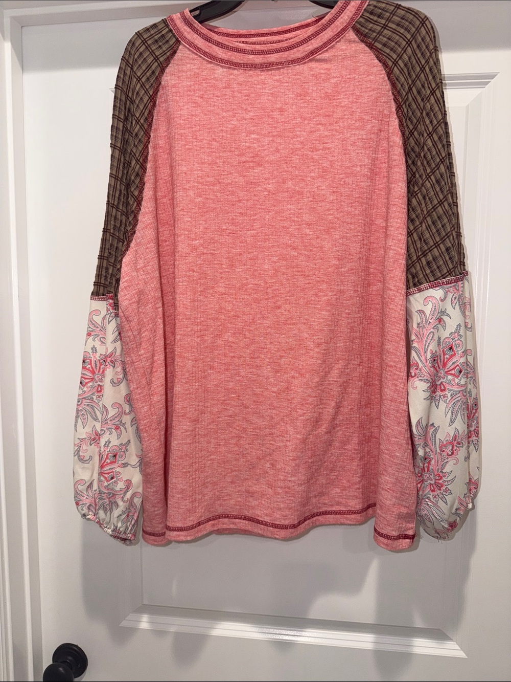 Women's Pink Raglan Sleeve Long-Sleeve Top with Floral Accent